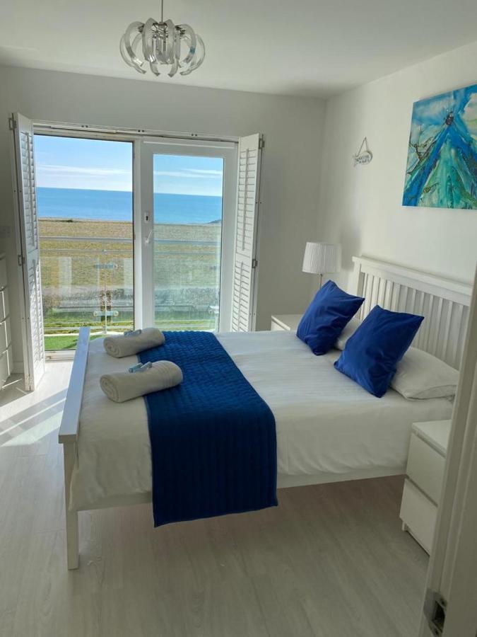 Luxury Beachfront Outstanding 2 Bedroom Apartment イーストボーン エクステリア 写真
